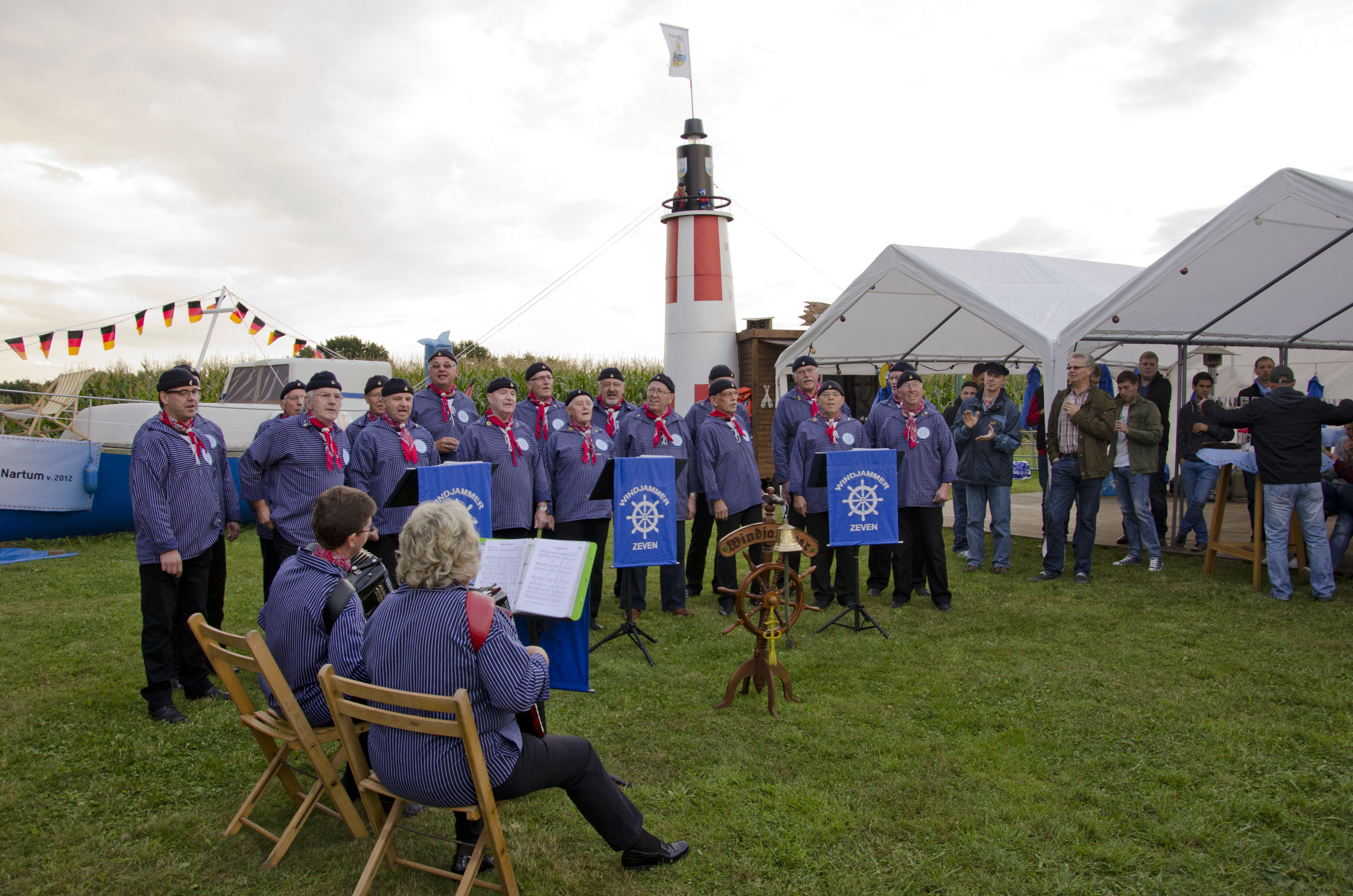 DF_20140823_Windjammer-vor-dem-Leuchtturm